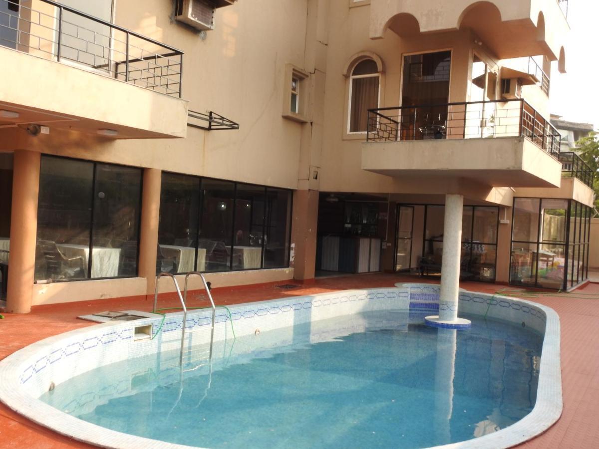 ホテル Goa Highridge Residency パナジ エクステリア 写真